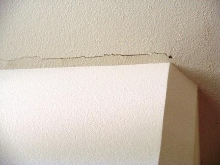 Ceiling Cracks Causes