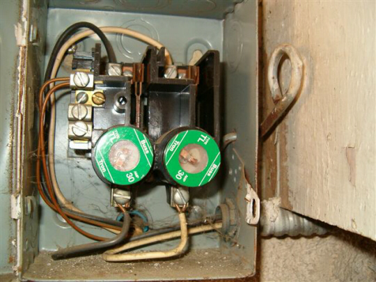 240V circuit fuses - Int'l Association of Certified Home Inspectors ...