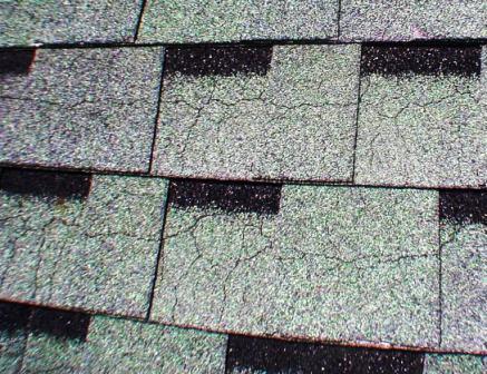 Opinión Sobre Asphalt Roofing Shingles Background Tablas Del Tejado -  Techumbre Asphalt Roofing Shingles Hammer, Guantes Y Clavos Foto de archivo  - Imagen de tipo, coste: 94473726